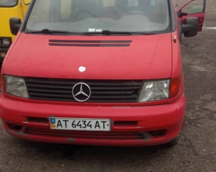 Красный Мерседес Вито, объемом двигателя 2.2 л и пробегом 300 тыс. км за 2500 $, фото 3 на Automoto.ua