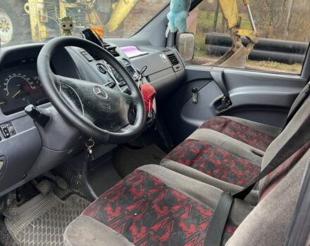 Червоний Мерседес Віто, об'ємом двигуна 2.1 л та пробігом 370 тис. км за 3500 $, фото 6 на Automoto.ua