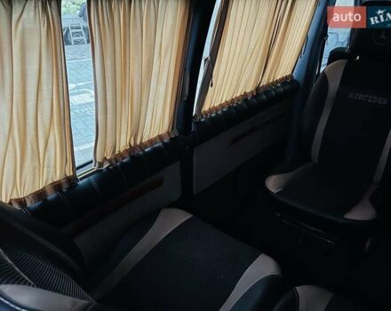 Красный Мерседес Вито, объемом двигателя 2.15 л и пробегом 202 тыс. км за 4999 $, фото 27 на Automoto.ua