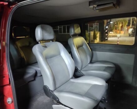 Червоний Мерседес Віто, об'ємом двигуна 2.2 л та пробігом 242 тис. км за 8000 $, фото 4 на Automoto.ua