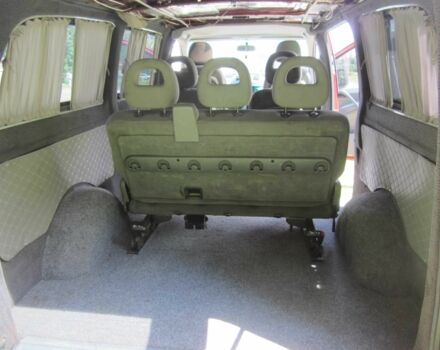 Красный Мерседес Вито, объемом двигателя 2.1 л и пробегом 415 тыс. км за 5600 $, фото 13 на Automoto.ua