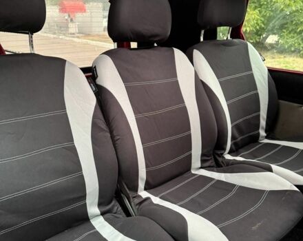 Красный Мерседес Вито, объемом двигателя 2.1 л и пробегом 360 тыс. км за 6500 $, фото 15 на Automoto.ua