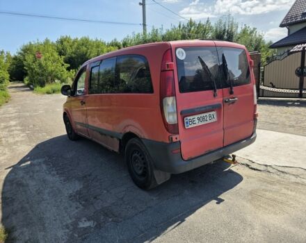 Красный Мерседес Вито, объемом двигателя 2.1 л и пробегом 380 тыс. км за 3600 $, фото 3 на Automoto.ua