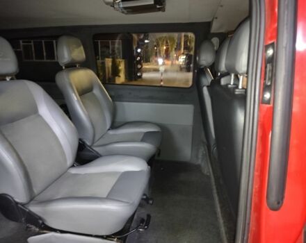 Червоний Мерседес Віто, об'ємом двигуна 2.2 л та пробігом 242 тис. км за 8000 $, фото 3 на Automoto.ua