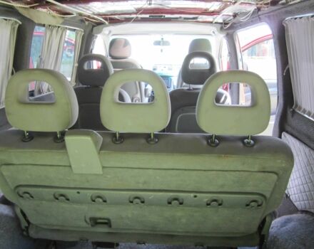 Красный Мерседес Вито, объемом двигателя 2.1 л и пробегом 415 тыс. км за 5600 $, фото 14 на Automoto.ua