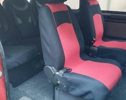 Красный Мерседес Вито, объемом двигателя 2.2 л и пробегом 402 тыс. км за 6800 $, фото 5 на Automoto.ua