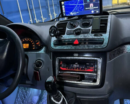 Червоний Мерседес Віто, об'ємом двигуна 2.15 л та пробігом 424 тис. км за 7200 $, фото 19 на Automoto.ua