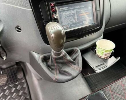 Красный Мерседес Вито, объемом двигателя 2.15 л и пробегом 260 тыс. км за 9500 $, фото 11 на Automoto.ua