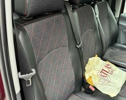 Красный Мерседес Вито, объемом двигателя 2.15 л и пробегом 260 тыс. км за 9500 $, фото 7 на Automoto.ua