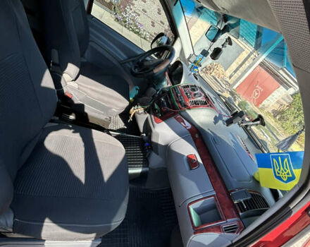 Красный Мерседес Вито, объемом двигателя 2.15 л и пробегом 260 тыс. км за 12999 $, фото 11 на Automoto.ua