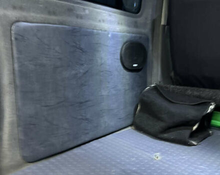 Червоний Мерседес Віто, об'ємом двигуна 2.15 л та пробігом 424 тис. км за 7200 $, фото 14 на Automoto.ua