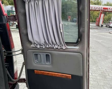 Красный Мерседес Вито, объемом двигателя 2.15 л и пробегом 260 тыс. км за 9500 $, фото 17 на Automoto.ua