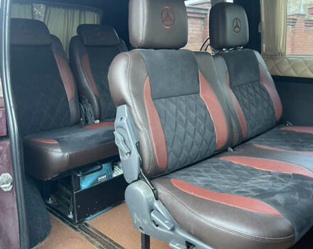 Красный Мерседес Вито, объемом двигателя 2.15 л и пробегом 340 тыс. км за 10800 $, фото 12 на Automoto.ua