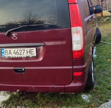 Красный Мерседес Вито, объемом двигателя 2.15 л и пробегом 239 тыс. км за 9000 $, фото 3 на Automoto.ua