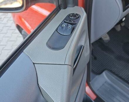 Красный Мерседес Вито, объемом двигателя 2.2 л и пробегом 401 тыс. км за 8999 $, фото 16 на Automoto.ua