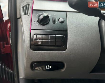 Мерседес Вито 2008 в Житомире на Automoto.ua Красный Мерседес Вито, объемом двигателя 3 л и пробегом 328 тыс. км за 11250 $, фото 21 на Automoto.ua