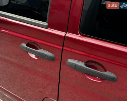 Мерседес Вито 2008 в Житомире на Automoto.ua Красный Мерседес Вито, объемом двигателя 3 л и пробегом 328 тыс. км за 11250 $, фото 15 на Automoto.ua