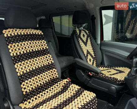 Мерседес Вито 2008 в Житомире на Automoto.ua Красный Мерседес Вито, объемом двигателя 3 л и пробегом 328 тыс. км за 11250 $, фото 50 на Automoto.ua