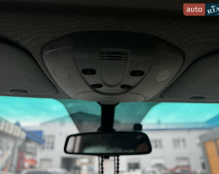 Мерседес Вито 2008 в Житомире на Automoto.ua Красный Мерседес Вито, объемом двигателя 3 л и пробегом 328 тыс. км за 11250 $, фото 30 на Automoto.ua