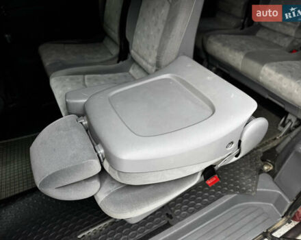 Мерседес Вито 2008 в Житомире на Automoto.ua Красный Мерседес Вито, объемом двигателя 3 л и пробегом 328 тыс. км за 11250 $, фото 35 на Automoto.ua