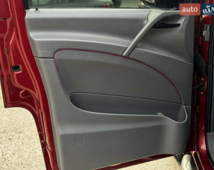 Мерседес Вито 2008 в Житомире на Automoto.ua Красный Мерседес Вито, объемом двигателя 3 л и пробегом 328 тыс. км за 11250 $, фото 16 на Automoto.ua