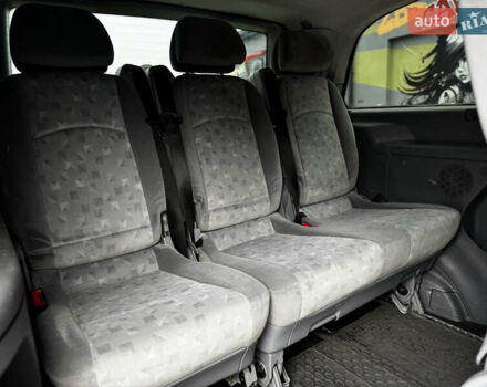 Мерседес Вито 2008 в Житомире на Automoto.ua Красный Мерседес Вито, объемом двигателя 3 л и пробегом 328 тыс. км за 11250 $, фото 44 на Automoto.ua