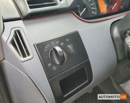 Червоний Мерседес Віто, об'ємом двигуна 2.2 л та пробігом 237 тис. км за 12000 $, фото 15 на Automoto.ua