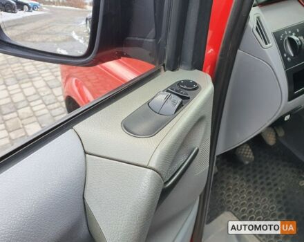 Червоний Мерседес Віто, об'ємом двигуна 2.2 л та пробігом 237 тис. км за 12000 $, фото 9 на Automoto.ua