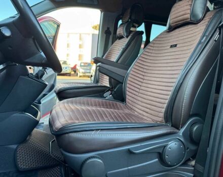 Мерседес Вито 2010 в Виннице на Automoto.ua Красный Мерседес Вито, объемом двигателя 2.2 л и пробегом 357 тыс. км за 14799 $, фото 7 на Automoto.ua