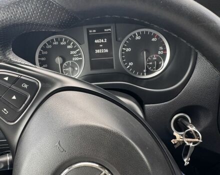 Красный Мерседес Вито, объемом двигателя 2.1 л и пробегом 384 тыс. км за 19899 $, фото 13 на Automoto.ua