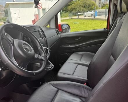 Красный Мерседес Вито, объемом двигателя 2.1 л и пробегом 384 тыс. км за 19899 $, фото 8 на Automoto.ua