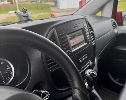 Красный Мерседес Вито, объемом двигателя 2.1 л и пробегом 384 тыс. км за 19899 $, фото 9 на Automoto.ua