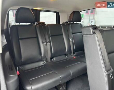 Красный Мерседес Вито, объемом двигателя 2.14 л и пробегом 255 тыс. км за 26990 $, фото 9 на Automoto.ua