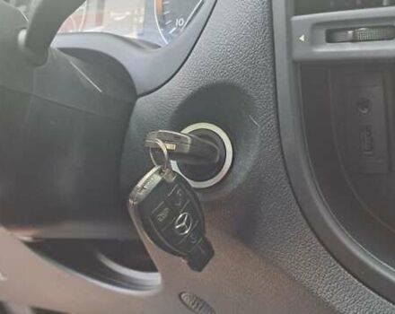 Красный Мерседес Вито, объемом двигателя 2.15 л и пробегом 260 тыс. км за 26999 $, фото 40 на Automoto.ua