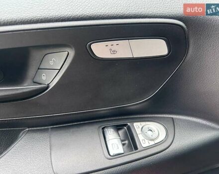 Красный Мерседес Вито, объемом двигателя 2.14 л и пробегом 255 тыс. км за 26990 $, фото 14 на Automoto.ua