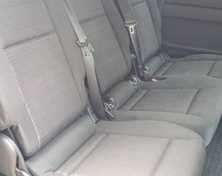 Красный Мерседес Вито, объемом двигателя 2.1 л и пробегом 185 тыс. км за 30000 $, фото 20 на Automoto.ua