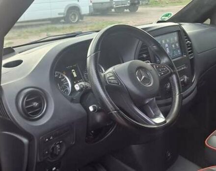 Красный Мерседес Вито, объемом двигателя 2.15 л и пробегом 260 тыс. км за 26999 $, фото 31 на Automoto.ua