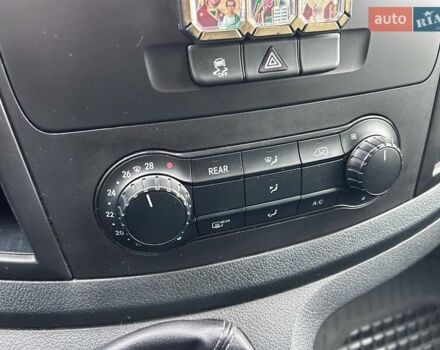 Красный Мерседес Вито, объемом двигателя 2.14 л и пробегом 255 тыс. км за 26990 $, фото 19 на Automoto.ua