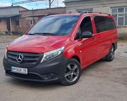 Красный Мерседес Вито, объемом двигателя 2.15 л и пробегом 260 тыс. км за 26999 $, фото 2 на Automoto.ua