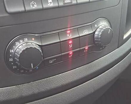 Красный Мерседес Вито, объемом двигателя 2.15 л и пробегом 260 тыс. км за 26999 $, фото 43 на Automoto.ua