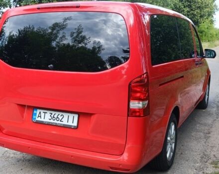 Красный Мерседес Вито, объемом двигателя 2.1 л и пробегом 185 тыс. км за 30000 $, фото 3 на Automoto.ua