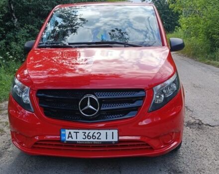 Красный Мерседес Вито, объемом двигателя 2.1 л и пробегом 185 тыс. км за 30000 $, фото 1 на Automoto.ua