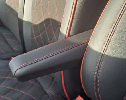 Красный Мерседес Вито, объемом двигателя 2.15 л и пробегом 260 тыс. км за 26999 $, фото 50 на Automoto.ua