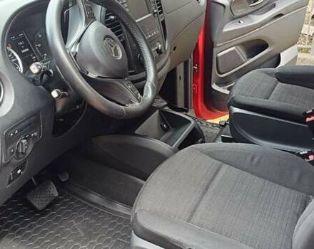 Мерседес Вито 2018 в Трускавце на Automoto.ua Красный Мерседес Вито, объемом двигателя 2.14 л и пробегом 186 тыс. км за 36999 $, фото 10 на Automoto.ua