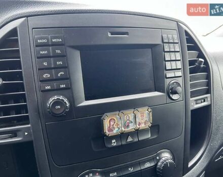 Красный Мерседес Вито, объемом двигателя 2.14 л и пробегом 255 тыс. км за 26990 $, фото 20 на Automoto.ua