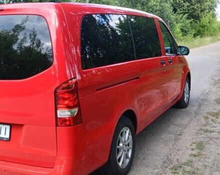 Красный Мерседес Вито, объемом двигателя 2.1 л и пробегом 185 тыс. км за 30000 $, фото 4 на Automoto.ua