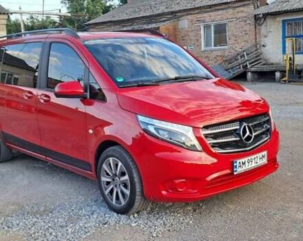Червоний Мерседес Віто, об'ємом двигуна 2 л та пробігом 150 тис. км за 32500 $, фото 1 на Automoto.ua