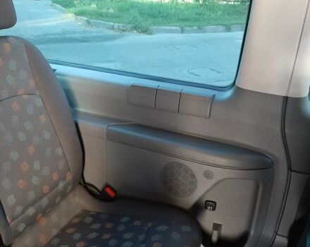 Червоний Мерседес Віто, об'ємом двигуна 2.2 л та пробігом 218 тис. км за 16000 $, фото 5 на Automoto.ua
