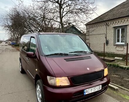 Красный Мерседес Вито, объемом двигателя 2.3 л и пробегом 300 тыс. км за 2850 $, фото 2 на Automoto.ua