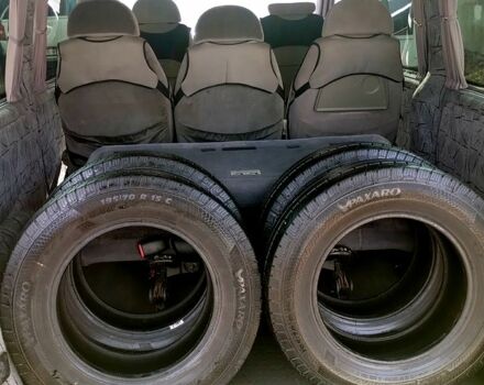 Мерседес Вито 2000 в Харькове на Automoto.ua Красный Мерседес Вито, объемом двигателя 2.1 л и пробегом 365 тыс. км за 3550 $, фото 12 на Automoto.ua